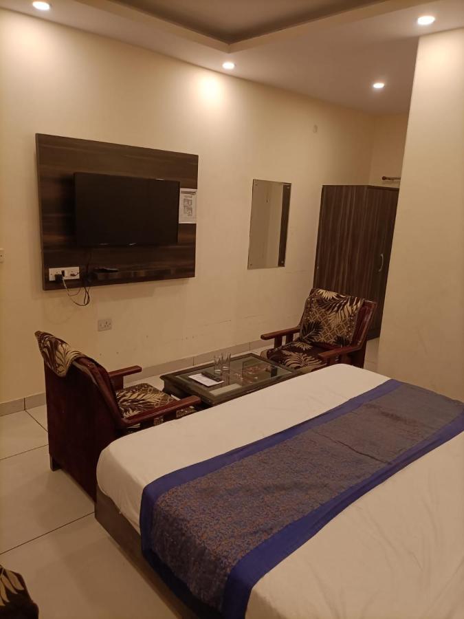 نيودلهي Hotel Aerotech Near Igi Airport المظهر الخارجي الصورة